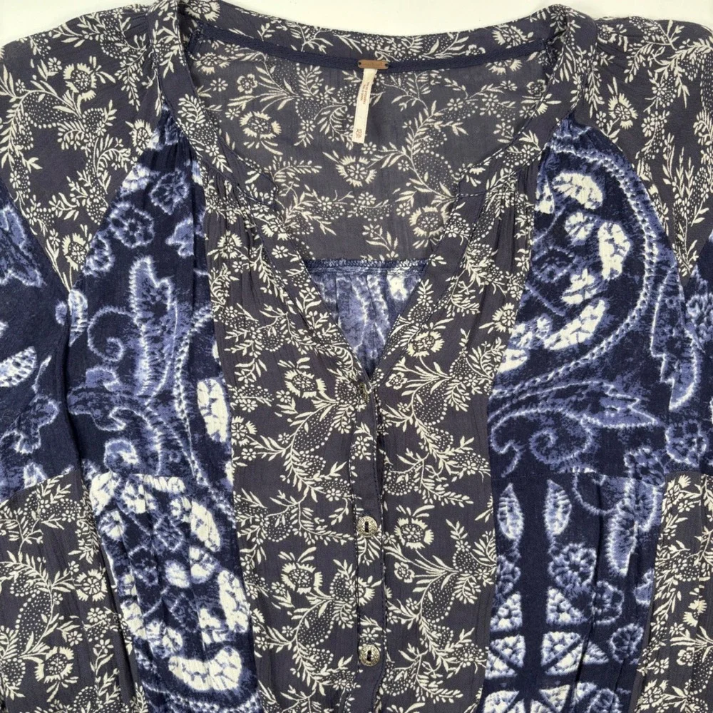 Free People Women XS Ratio Print Tunic Blouse Blue Mixed Floral Boho Peasant Top